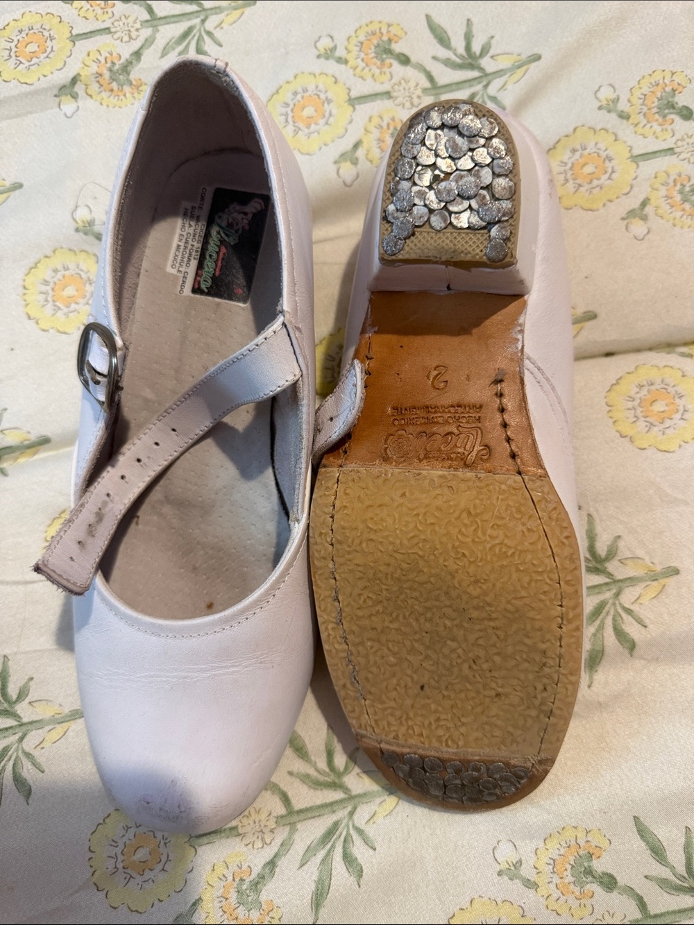 Capezio Pale Pink Mary Jane Tap Shoes for folclórico dance